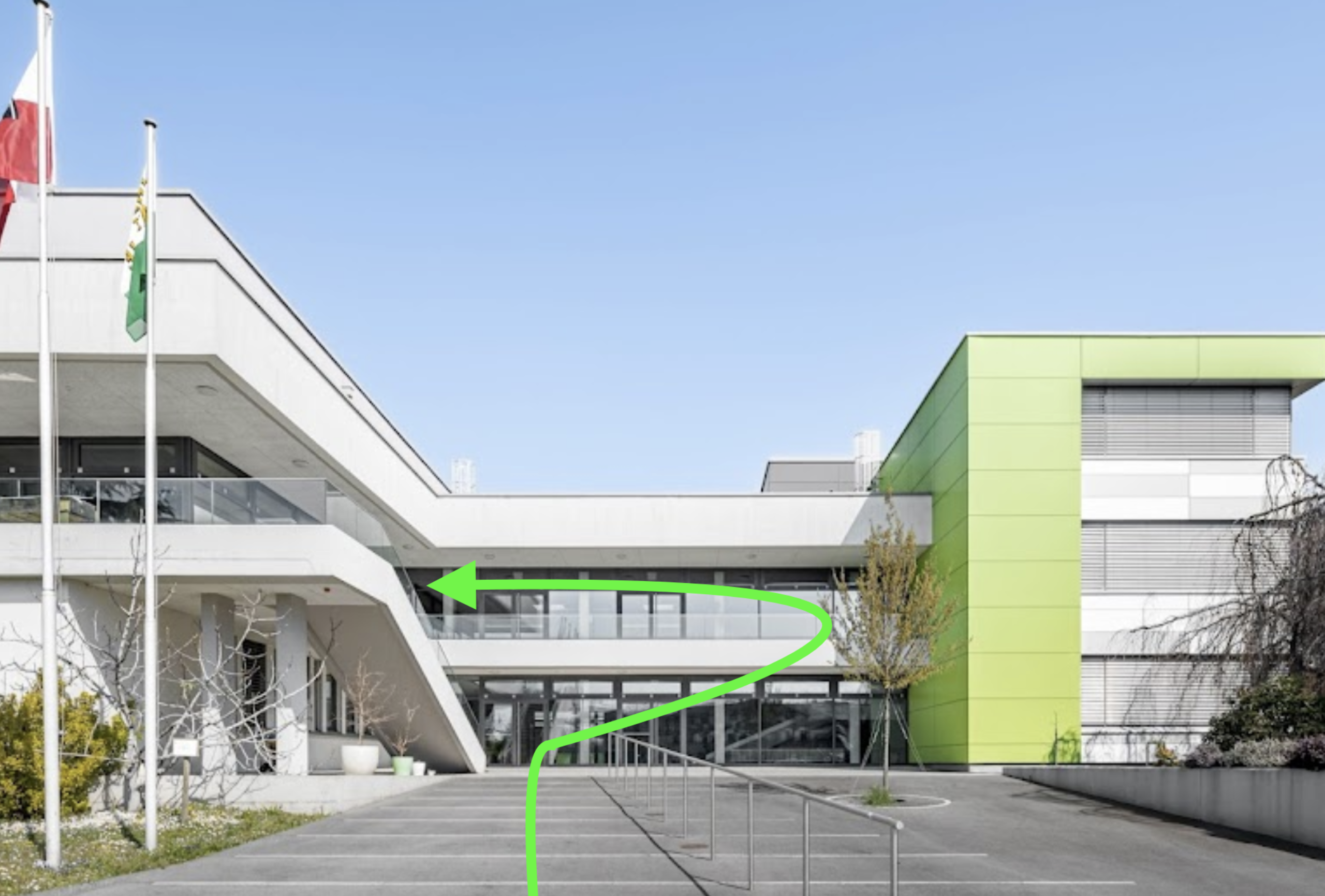 comment trouver la salle du conseil depuis l'entrée du collège de la concorde